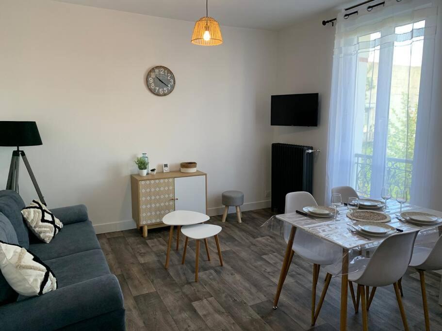 Renove A 200m De La Apartment *